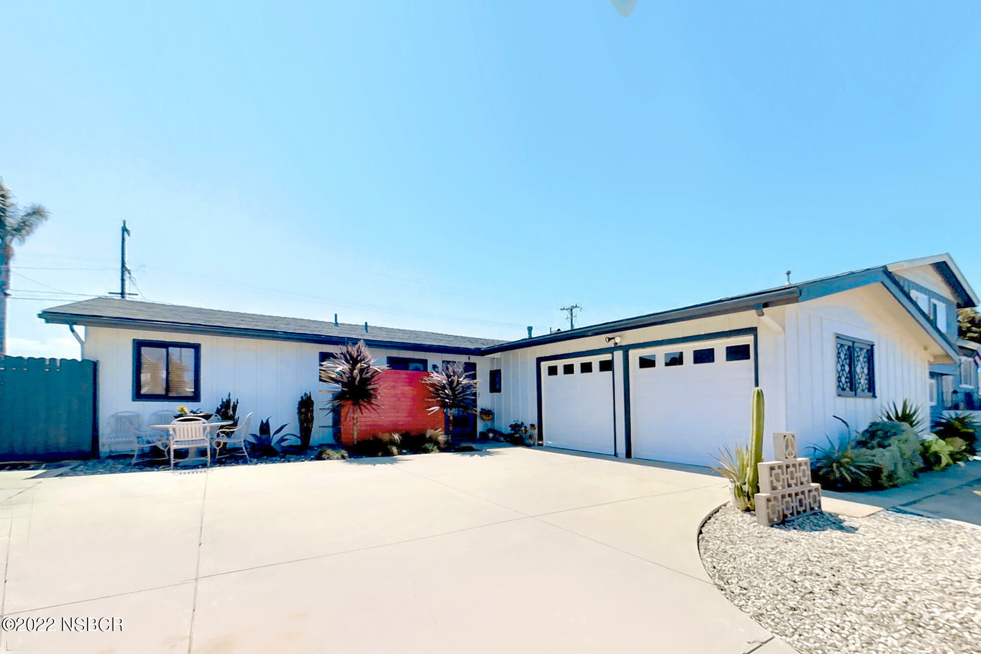 Property Photo:  1532 W Oak Avenue  CA 93436 