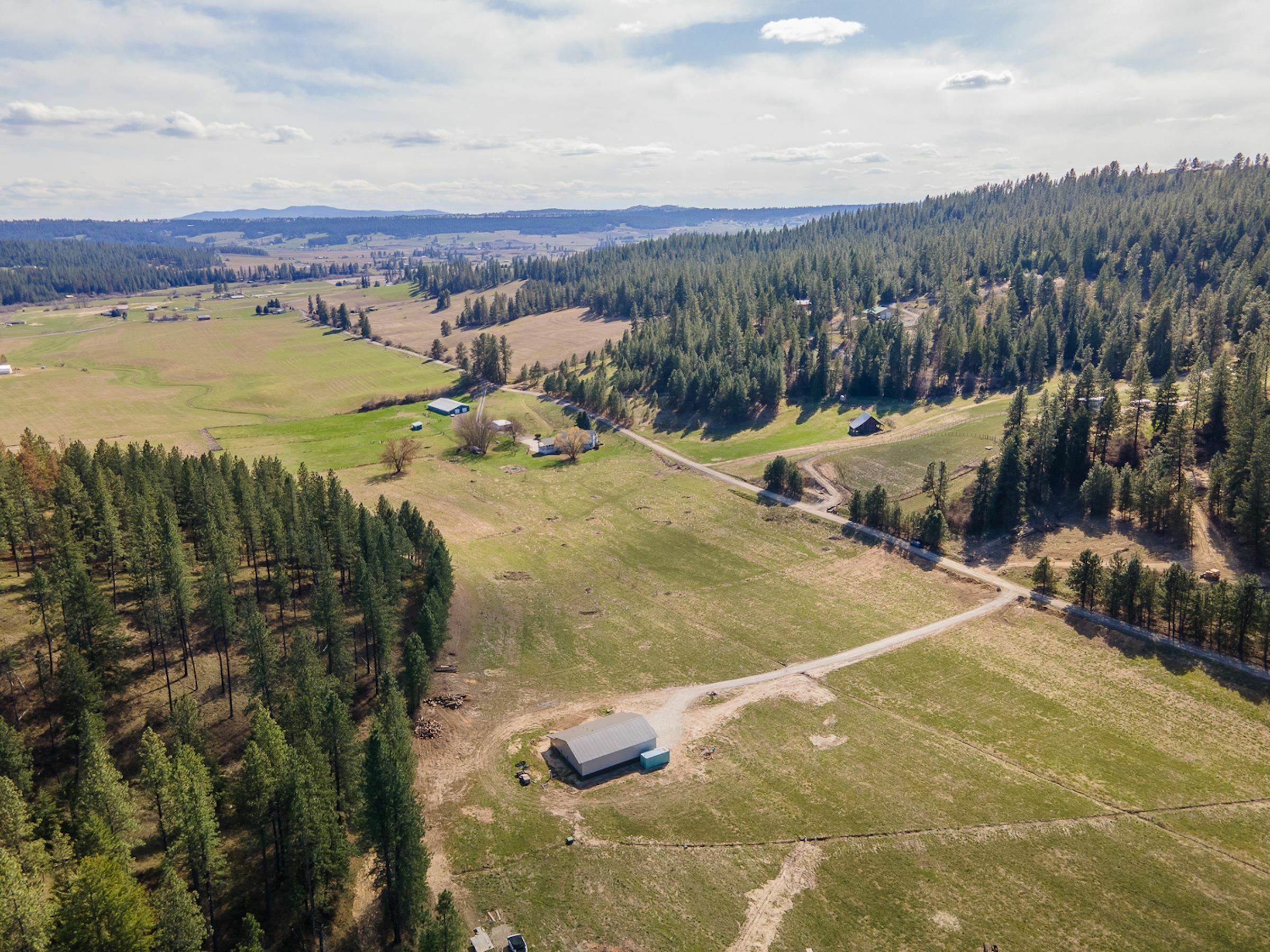 Property Photo:  16316 N Halliday Ln Tract D  WA 99021 