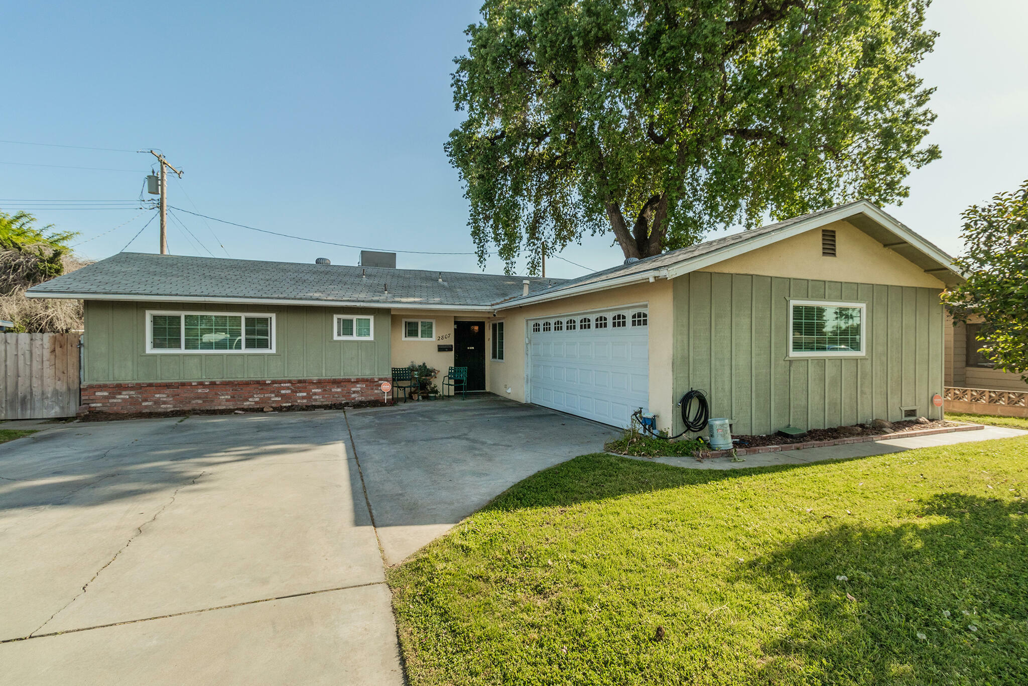 2807 W Walnut Avenue  Visalia CA 93277 photo