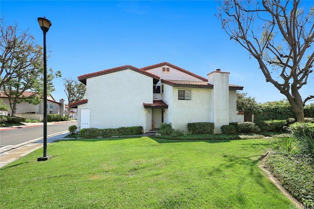 Property Photo:  11832 Los Alisos Circle  CA 90650 