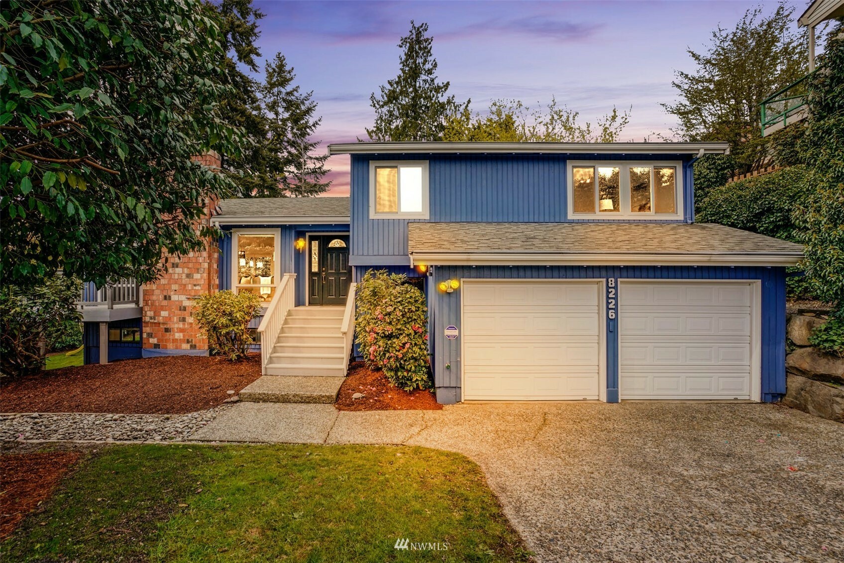 Property Photo:  8226 NE 115th Place  WA 98034 