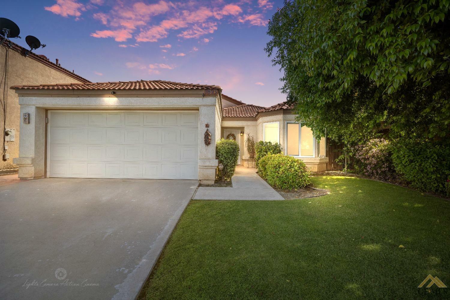 Property Photo:  9825 Cimarron Trails Drive  CA 93311 