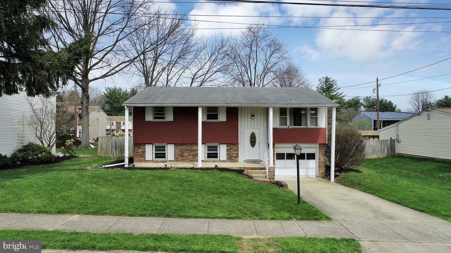 Property Photo: 1220 Mitchell Dr PA 17050