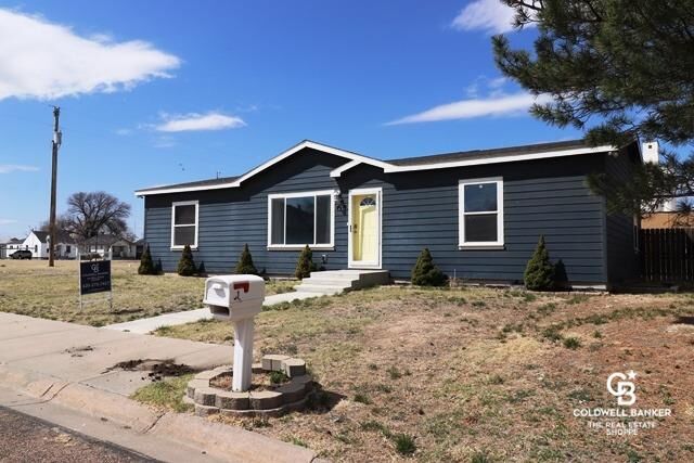 Property Photo:  310 E 3rd Street  KS 67871 