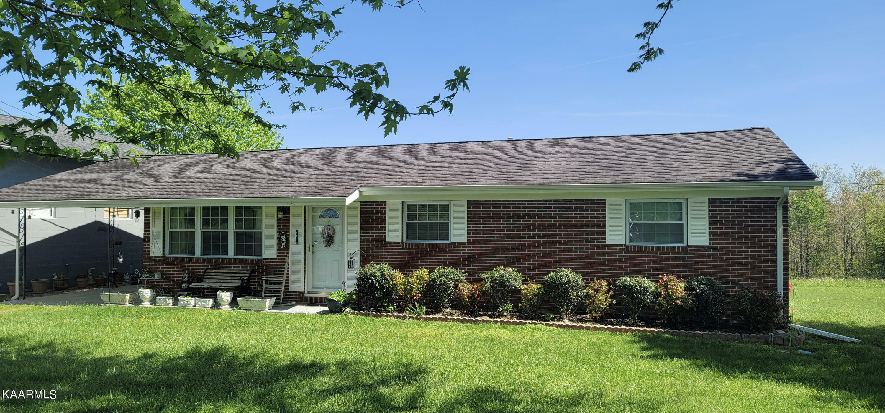 Property Photo: 656 Oak Grove Rd TN 37354