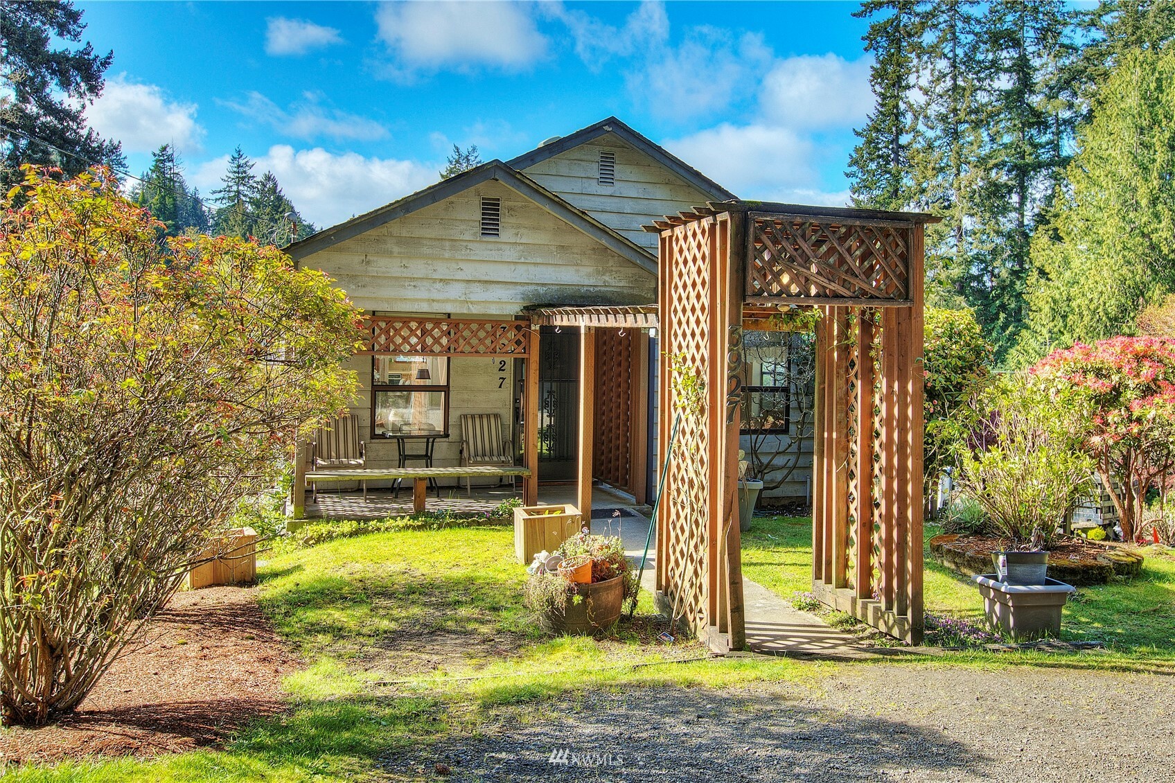 Property Photo:  3927 Valley Drive  WA 98312 