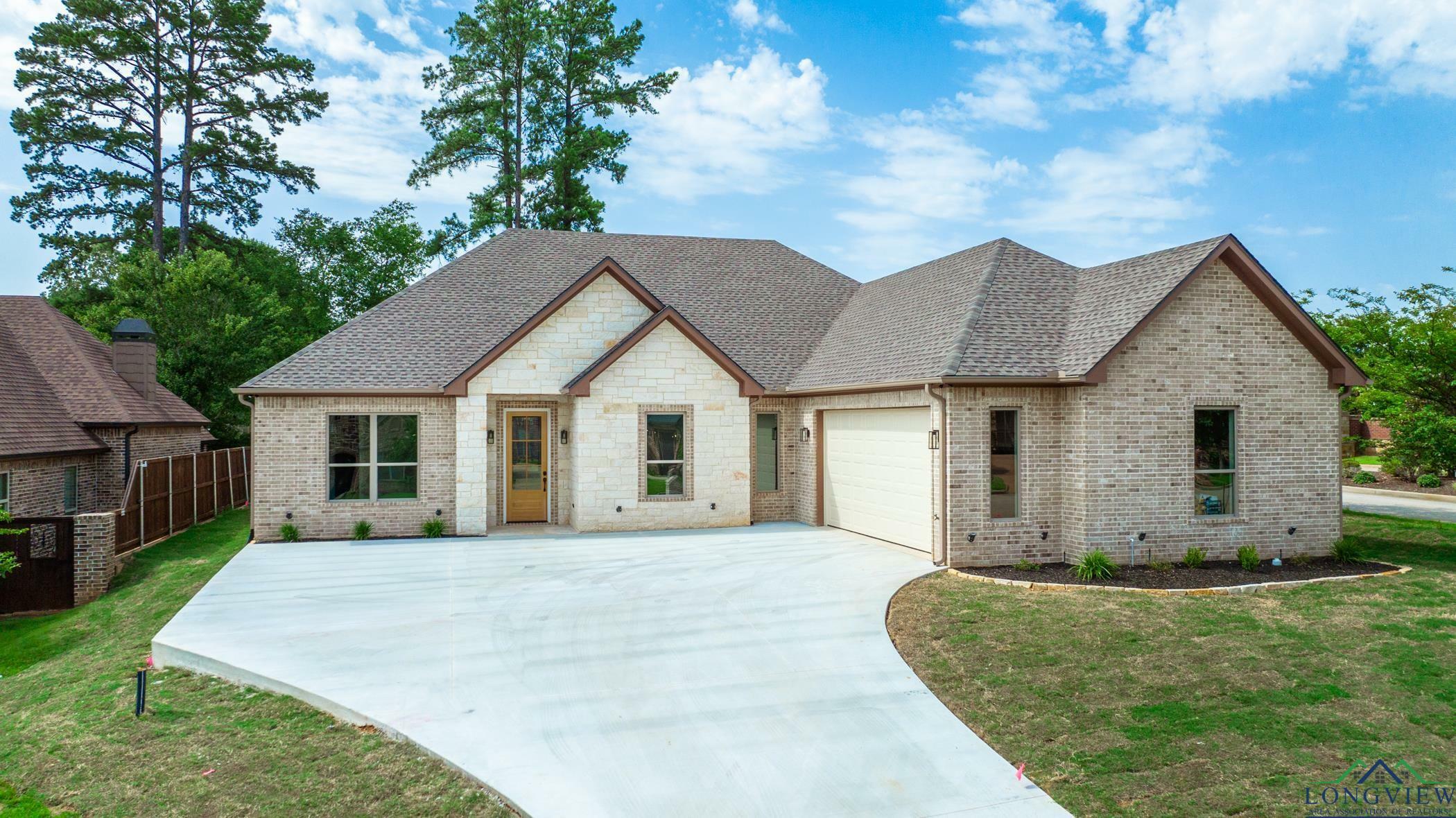 Property Photo:  2103 Bandera Trail  TX 75604 