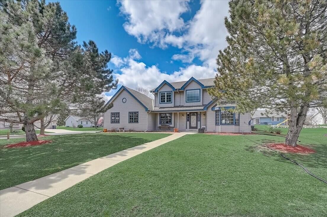 Property Photo:  W142n4895 Fieldcrest Ct  WI 53051 