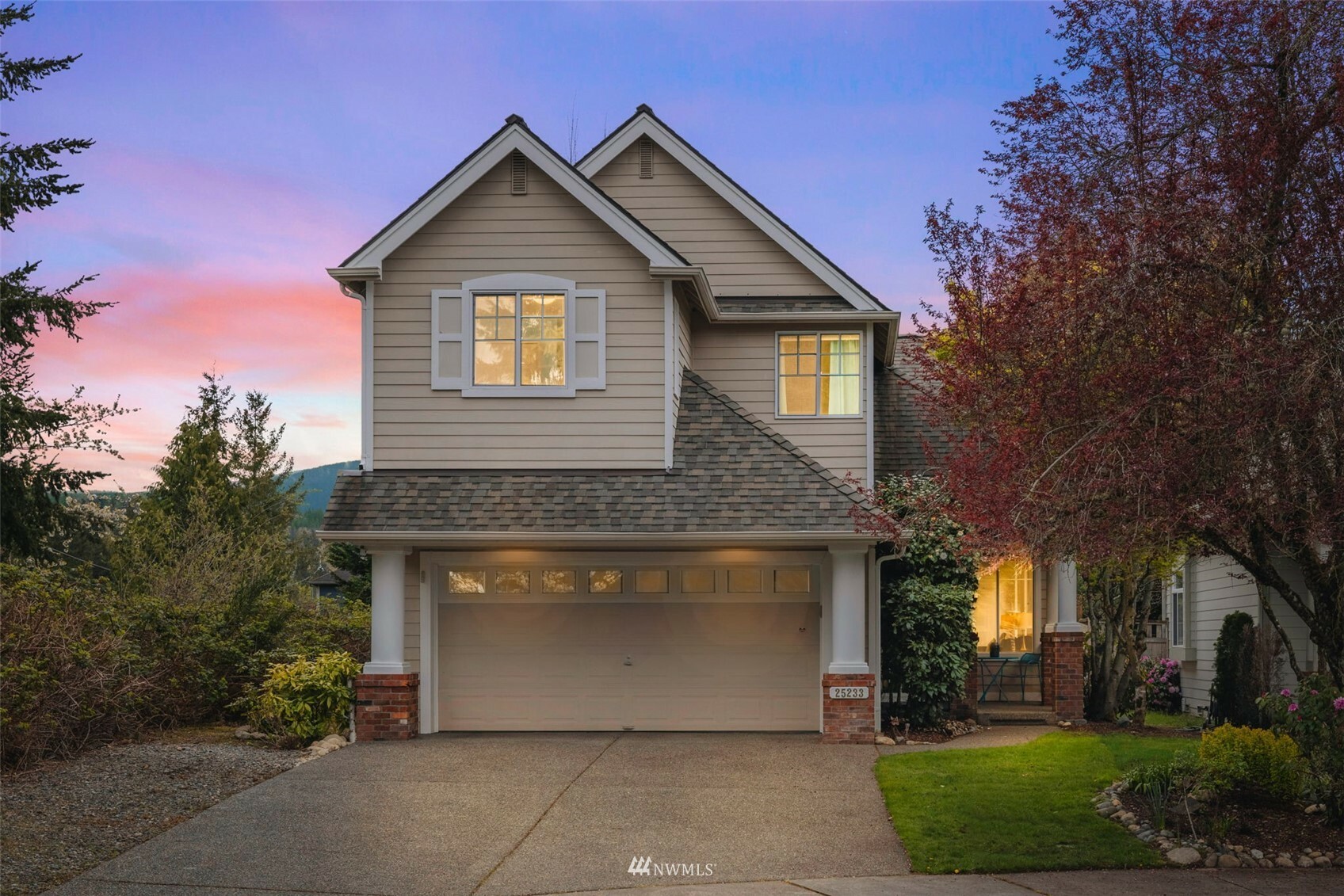 Property Photo:  25233 SE 42nd Drive  WA 98029 