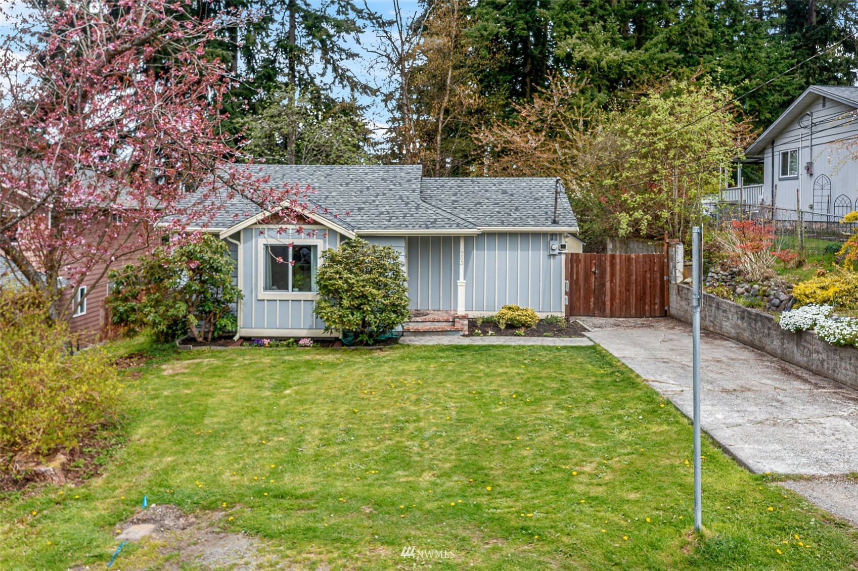 203 E Beech Street  Everett WA 98203 photo