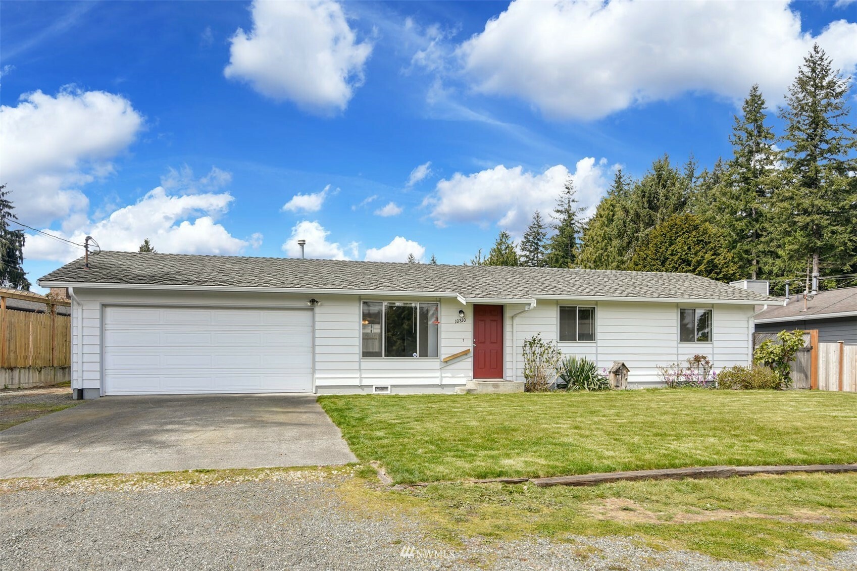 Property Photo:  10810 38th Drive SE  WA 98208 