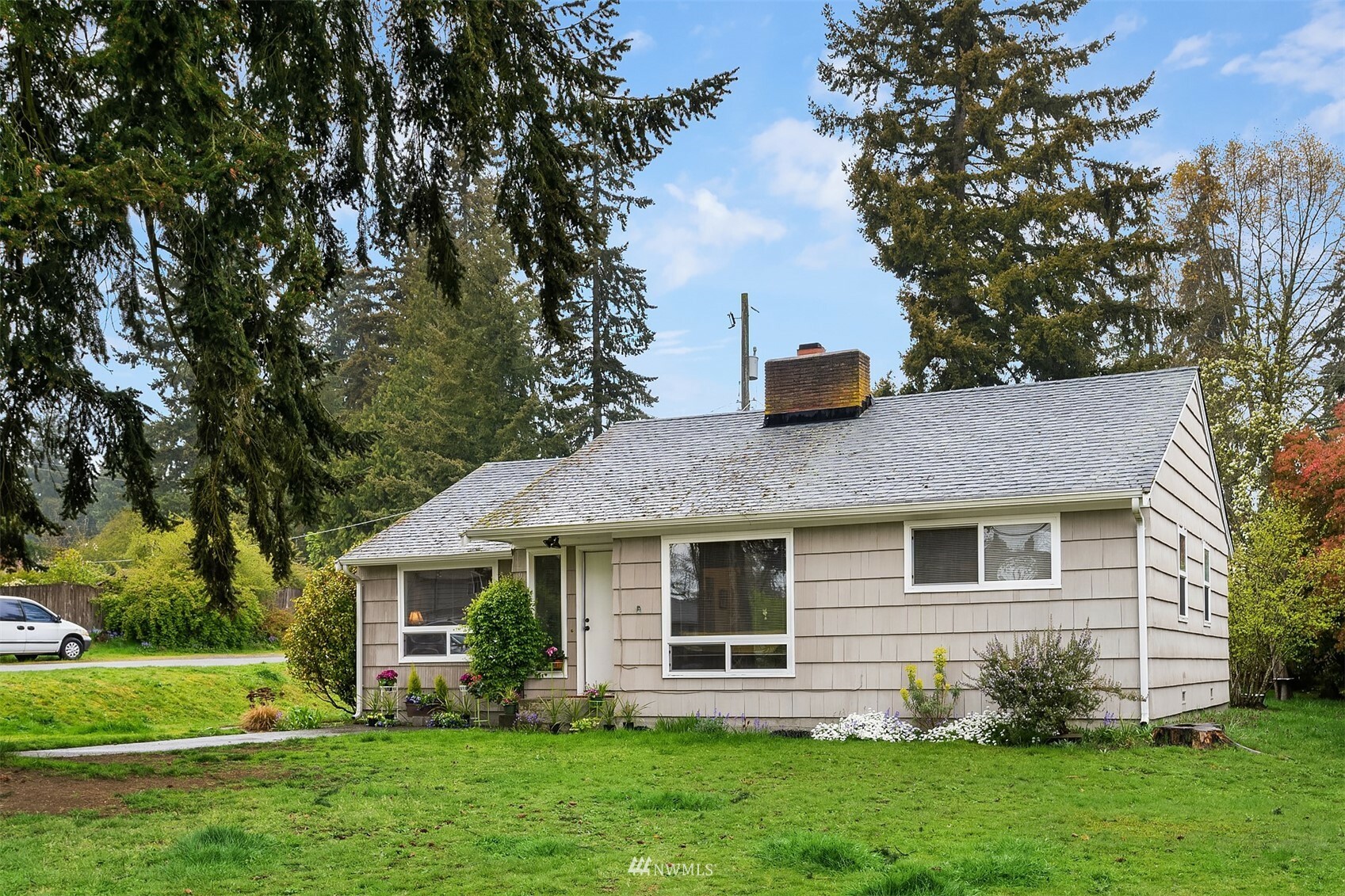 Property Photo:  902 NE 115th Street  WA 98125 