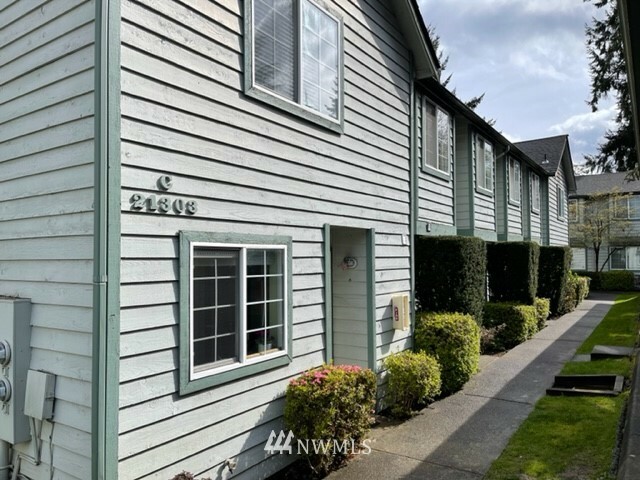 Property Photo:  21303 50th Avenue W #C1  WA 98043 