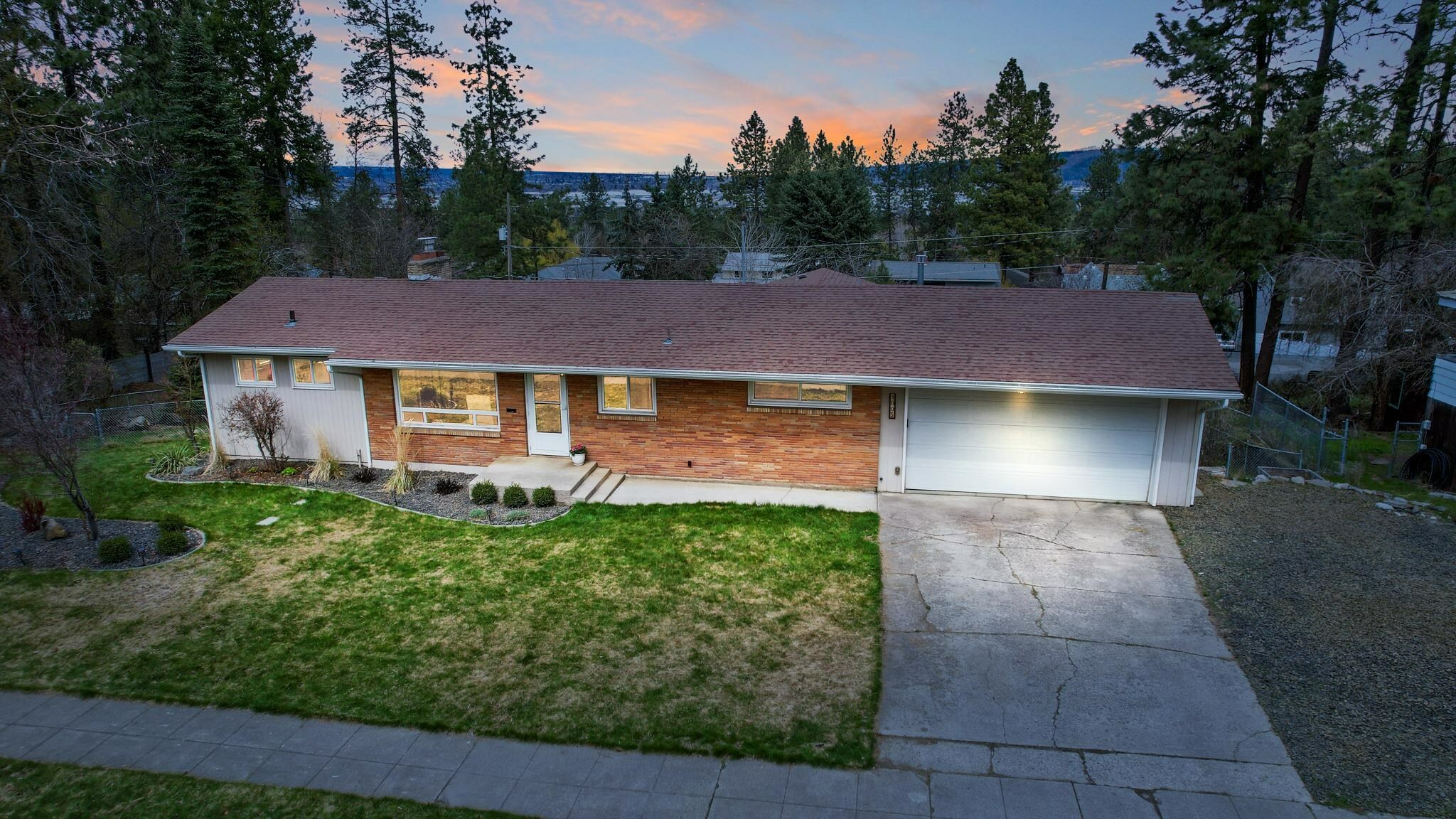 Property Photo: 4005 E 17th Ave WA 99223