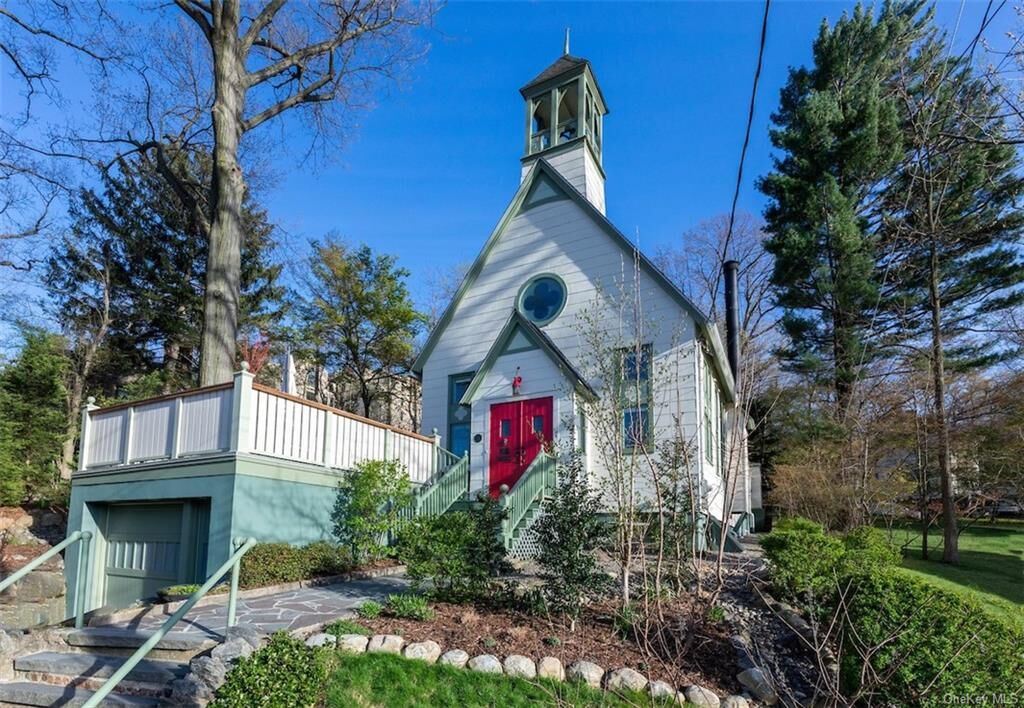 Property Photo:  64 Main Street  NY 10706 