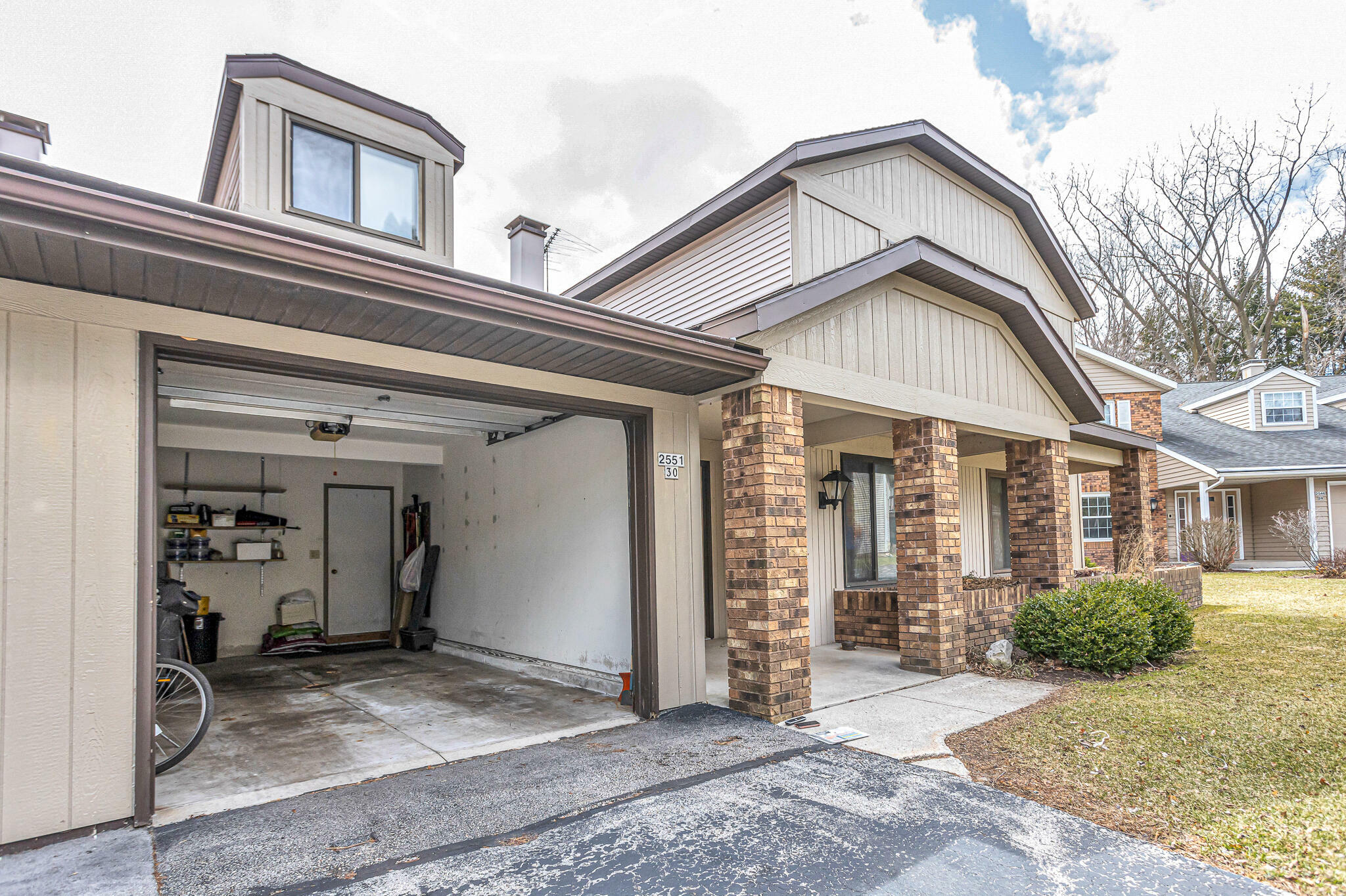 Property Photo: 2551 Cross Creek Dr D WI 53081