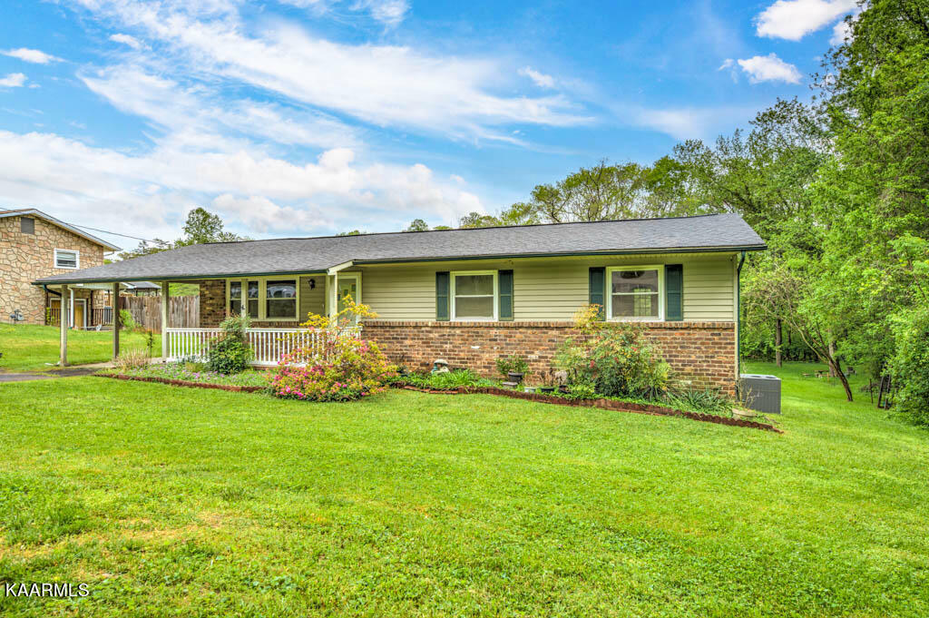 Property Photo:  214 Chesterfield Lane  TN 37716 