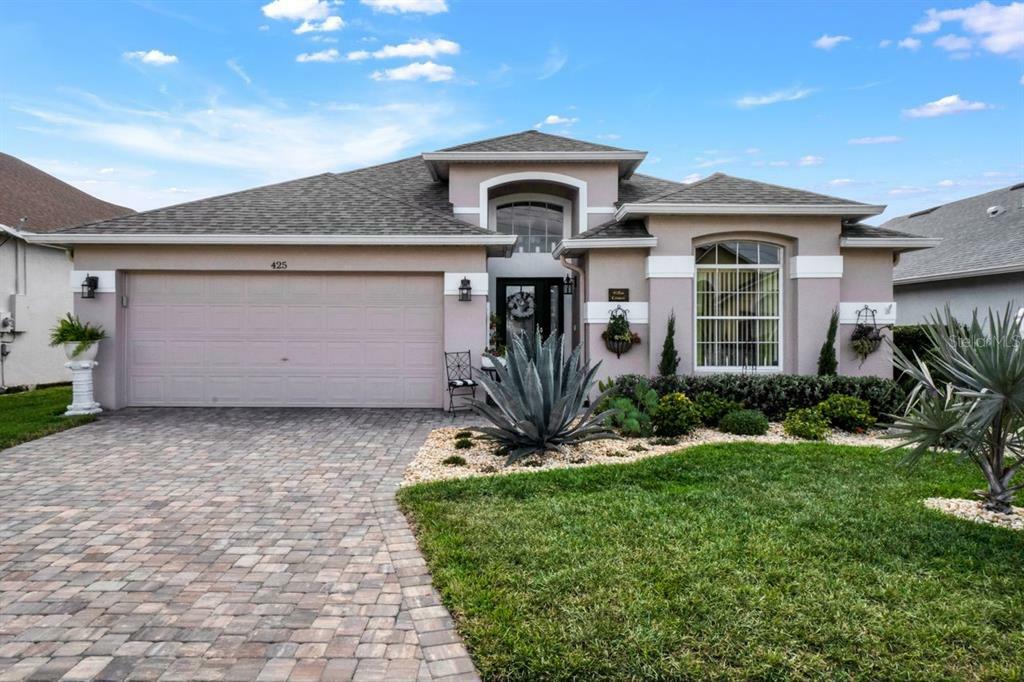 Property Photo:  425 Cassia Drive  FL 33897 