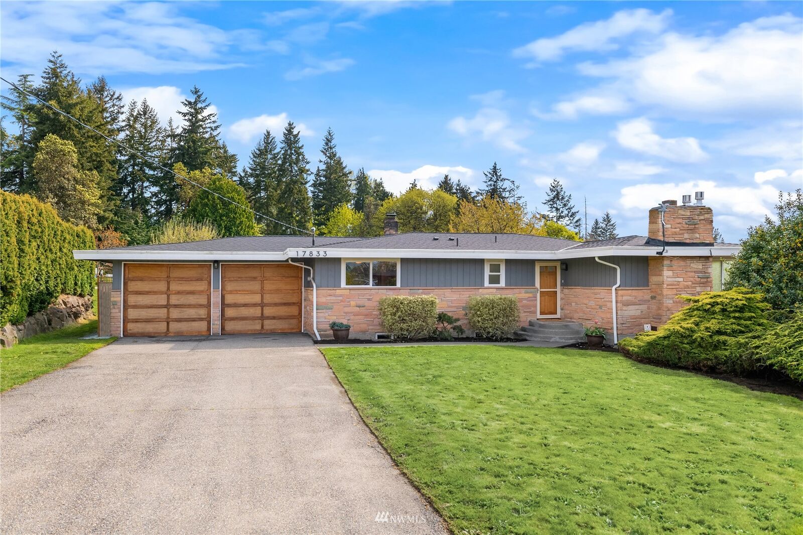 Property Photo:  17833 3rd Place SW  WA 98166 