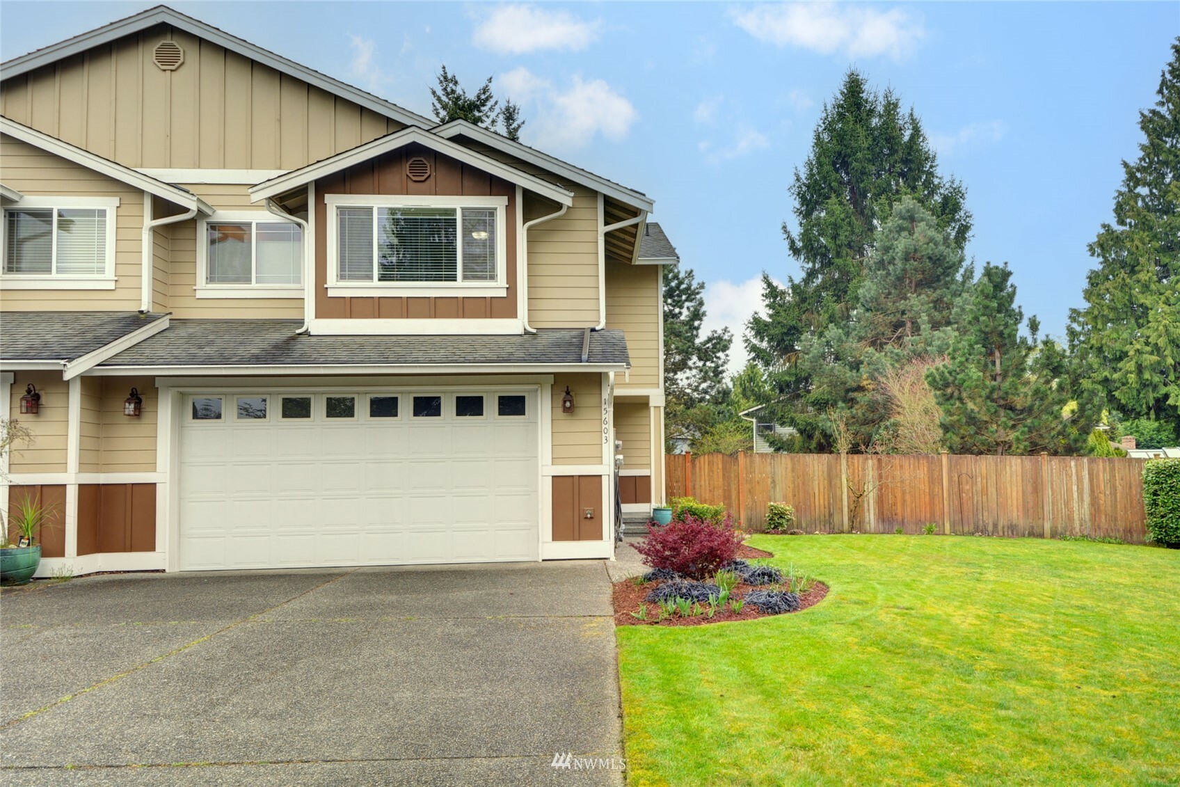 Property Photo:  15603 E Shore Drive  WA 98087 