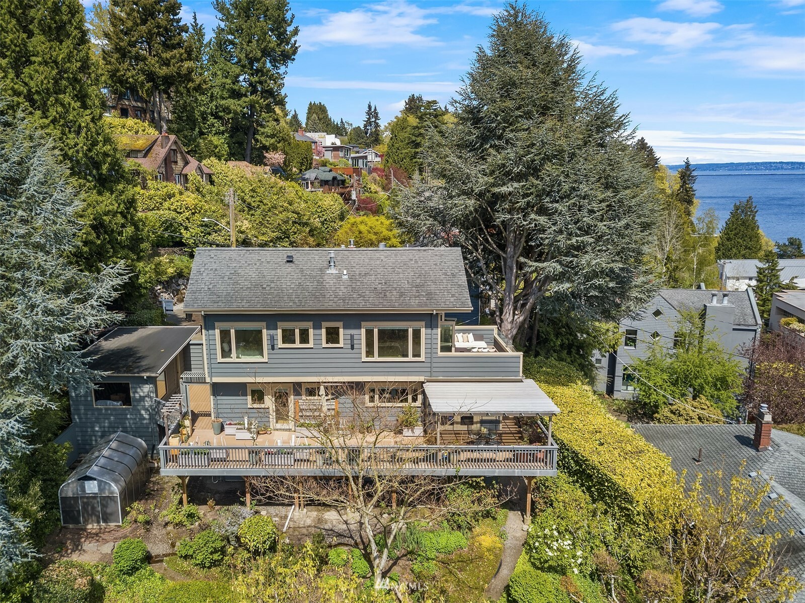 Property Photo:  3801 E James Street  WA 98122 