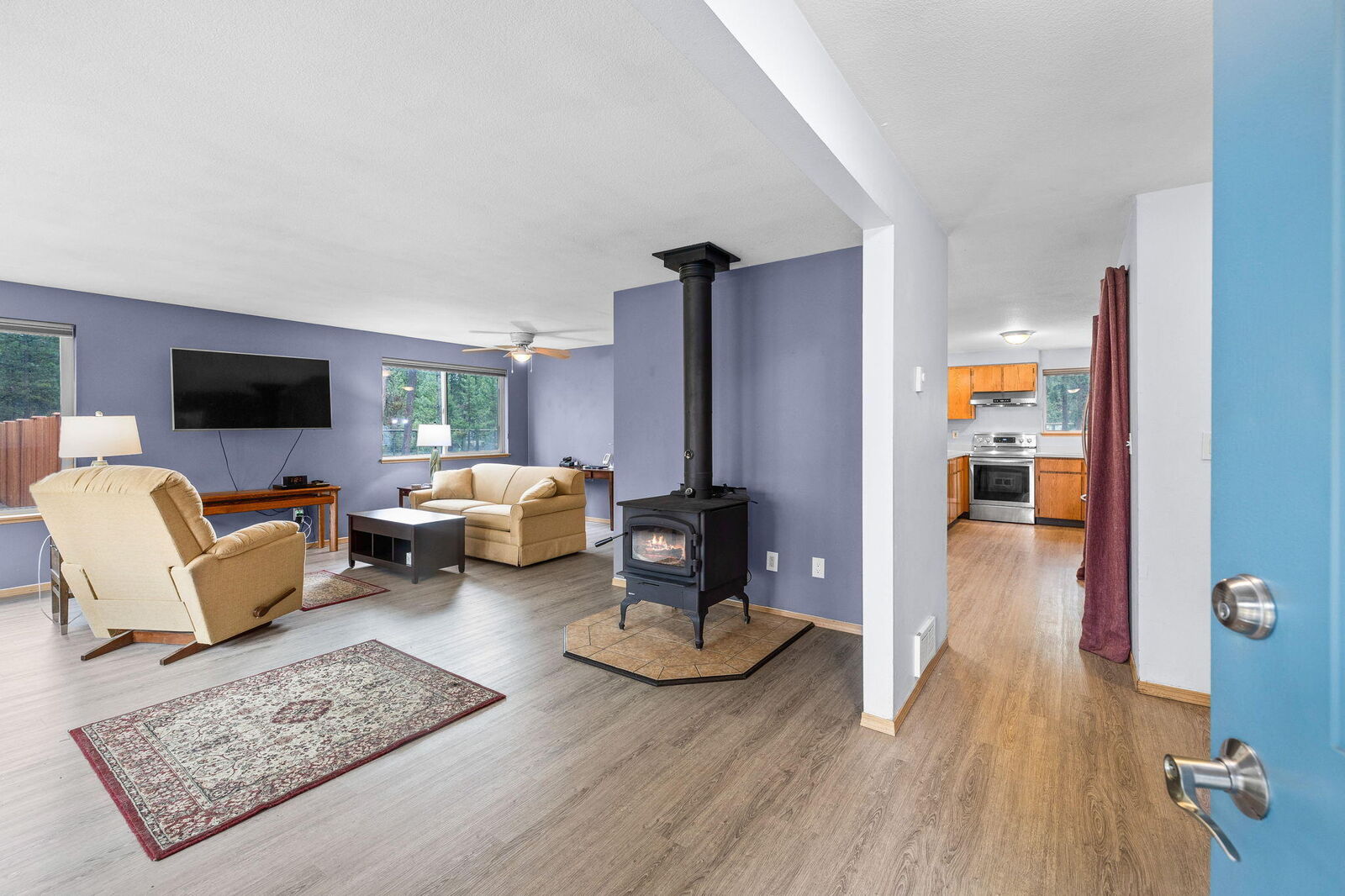 Property Photo: 53044 Loop Drive OR 97739