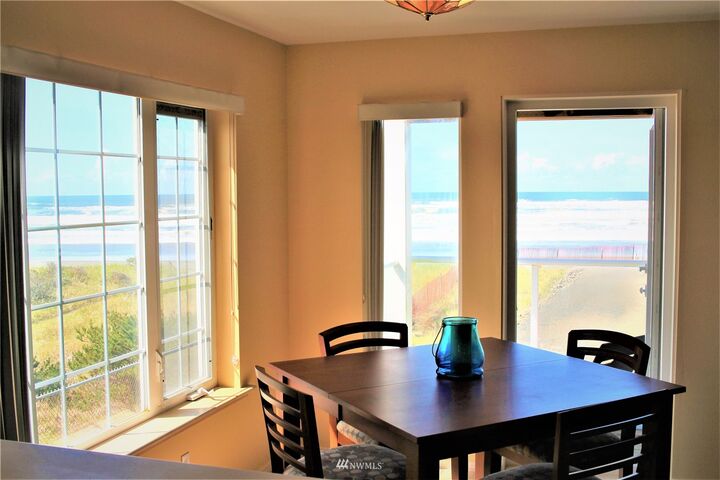 Property Photo: 1600 Ocean Avenue 121 WA 98595