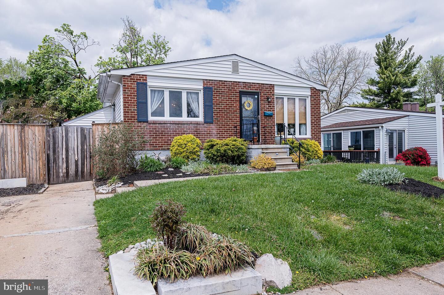 Property Photo: 14 Arkla Ct MD 21228