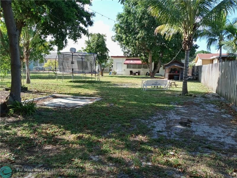 Property Photo: 2632 Madison St FL 33020