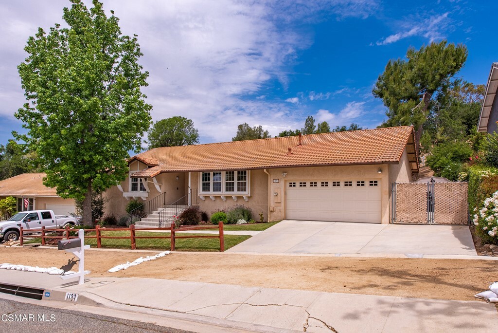 Property Photo:  1137 Rambling Road  CA 93065 