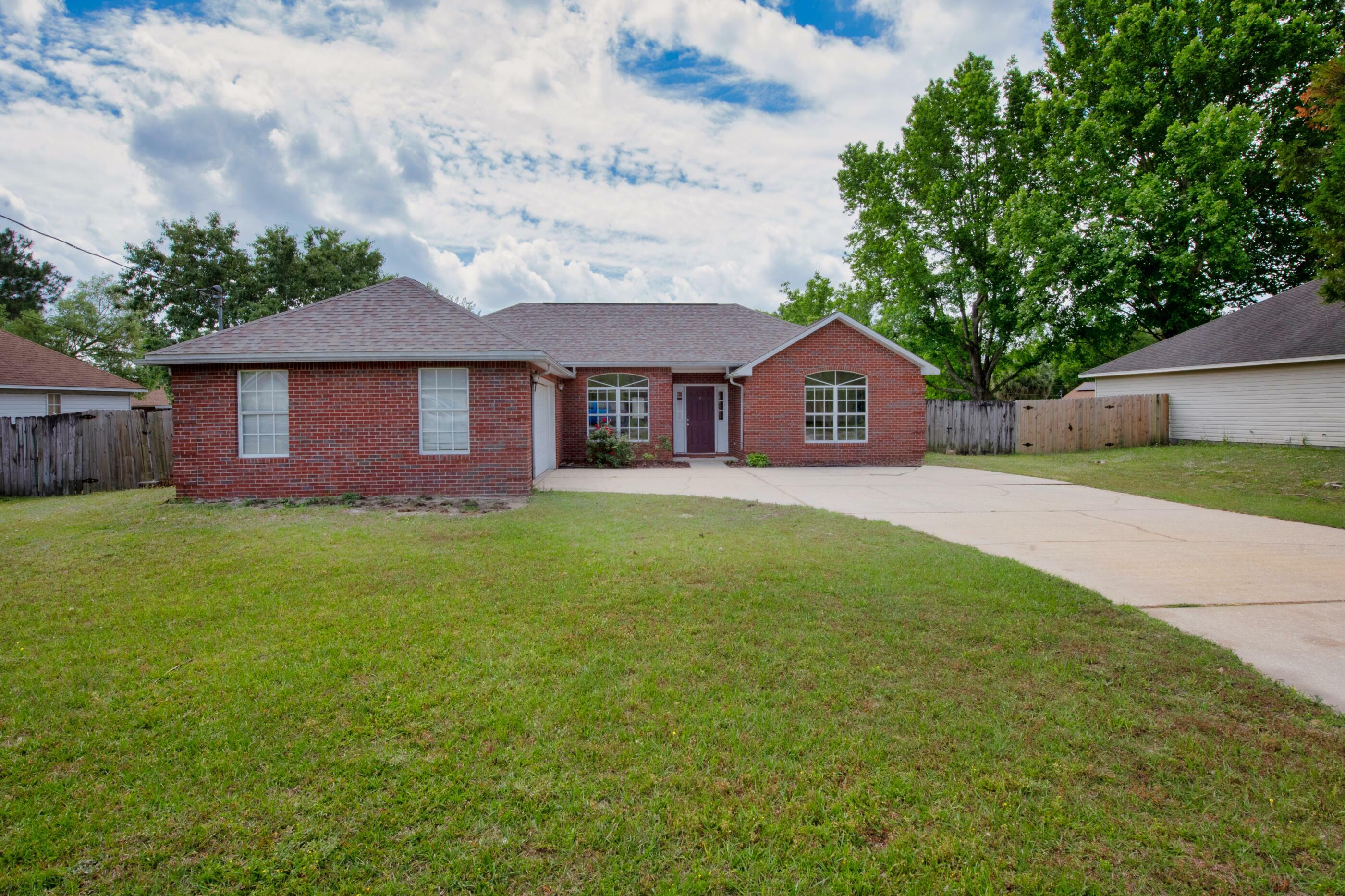 Property Photo:  1226 Gabrielle Drive  FL 32536 