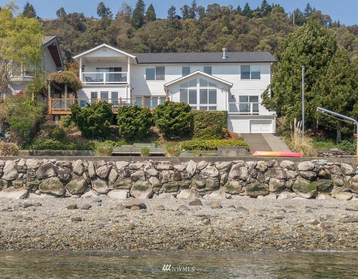 Property Photo:  25860 Gold Beach Drive SW  WA 98070 