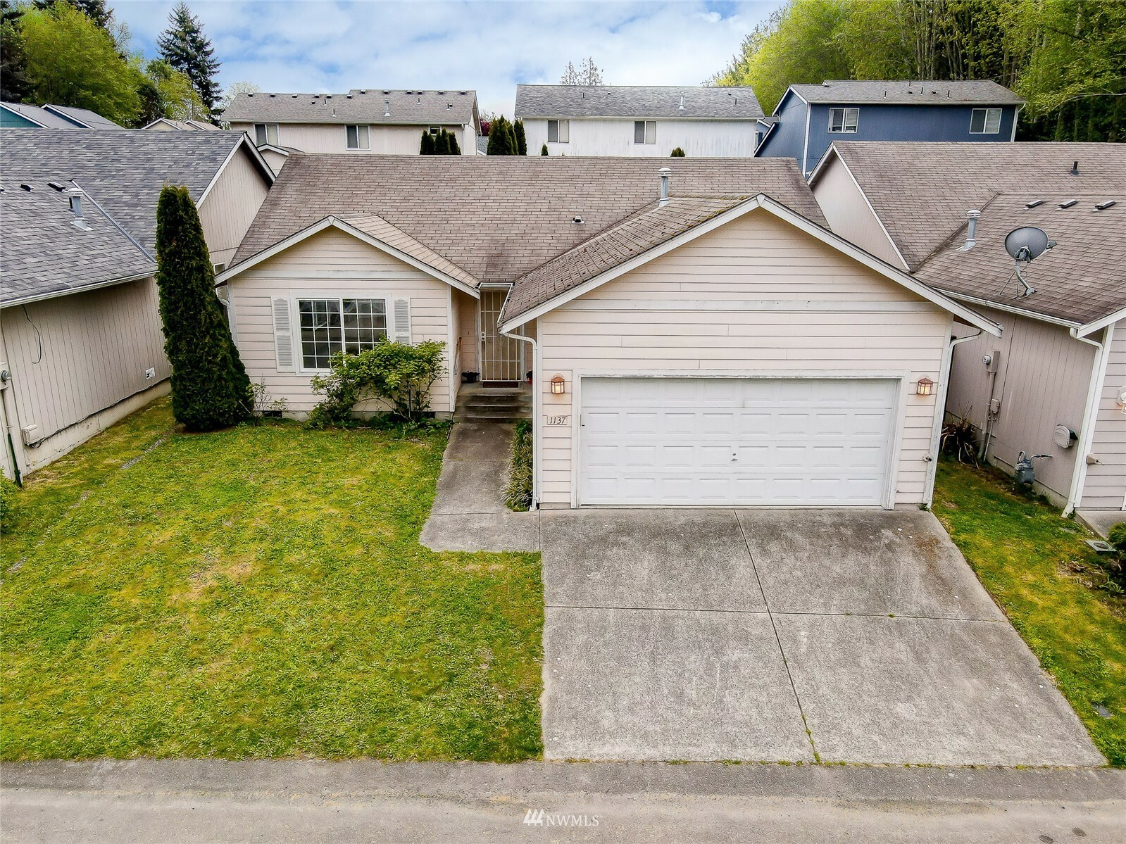 Property Photo:  1137 NE Beaumont Lane  WA 98311 