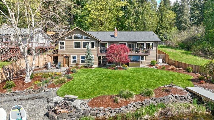 Property Photo: 13717 E Lake Kathleen Drive SE WA 98059