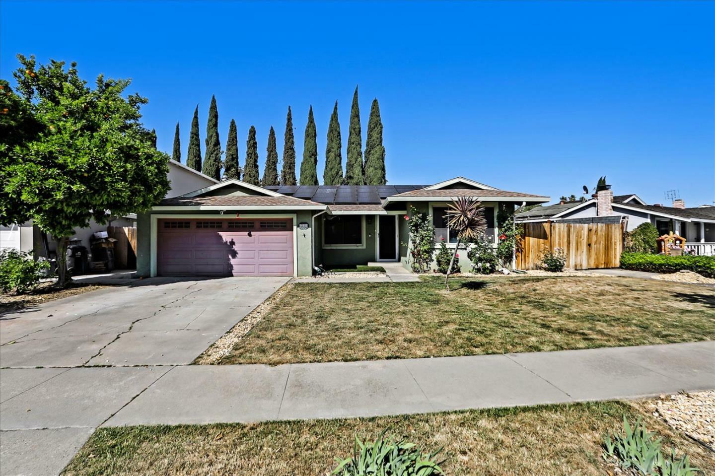 Property Photo: 5288 Pebbletree Way CA 95111