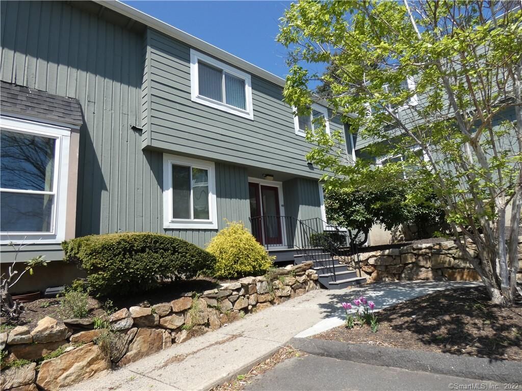 Property Photo:  46 Ameridge Drive 46  CT 06606 