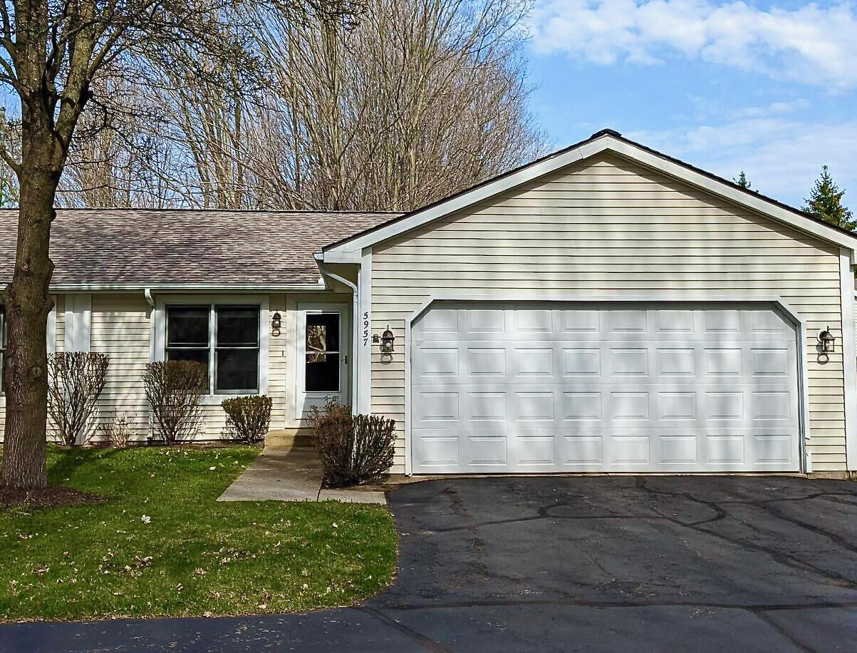 Property Photo: 5957 Woodsong Way MI 49009