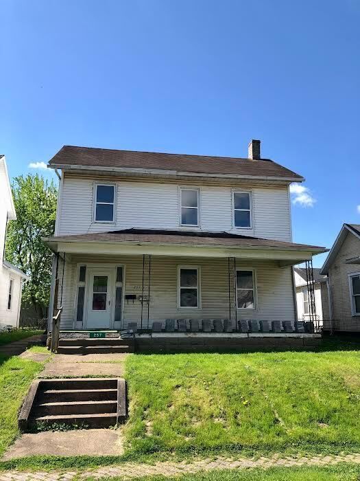 Property Photo:  257 W Hunter Street  OH 43138 