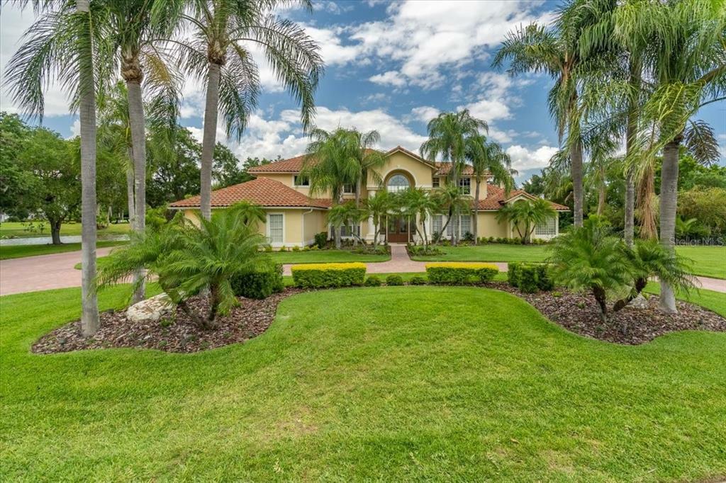 Property Photo:  4115 Highland Park Circle  FL 33558 