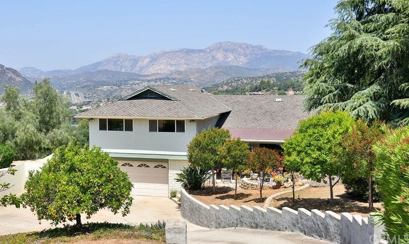 Property Photo: 914 S Grade Road CA 91901