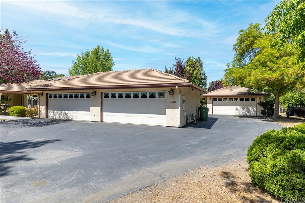 Property Photo:  1740 Donelson Place  CA 93465 