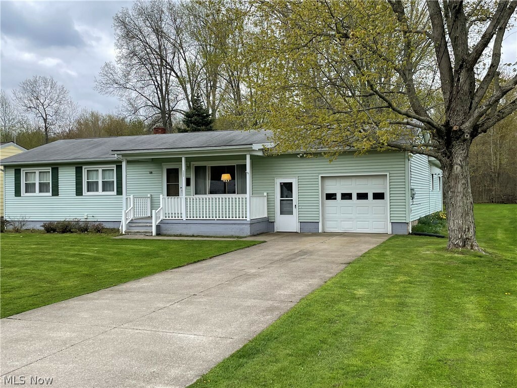 Property Photo: 300 Roosevelt Drive OH 44041