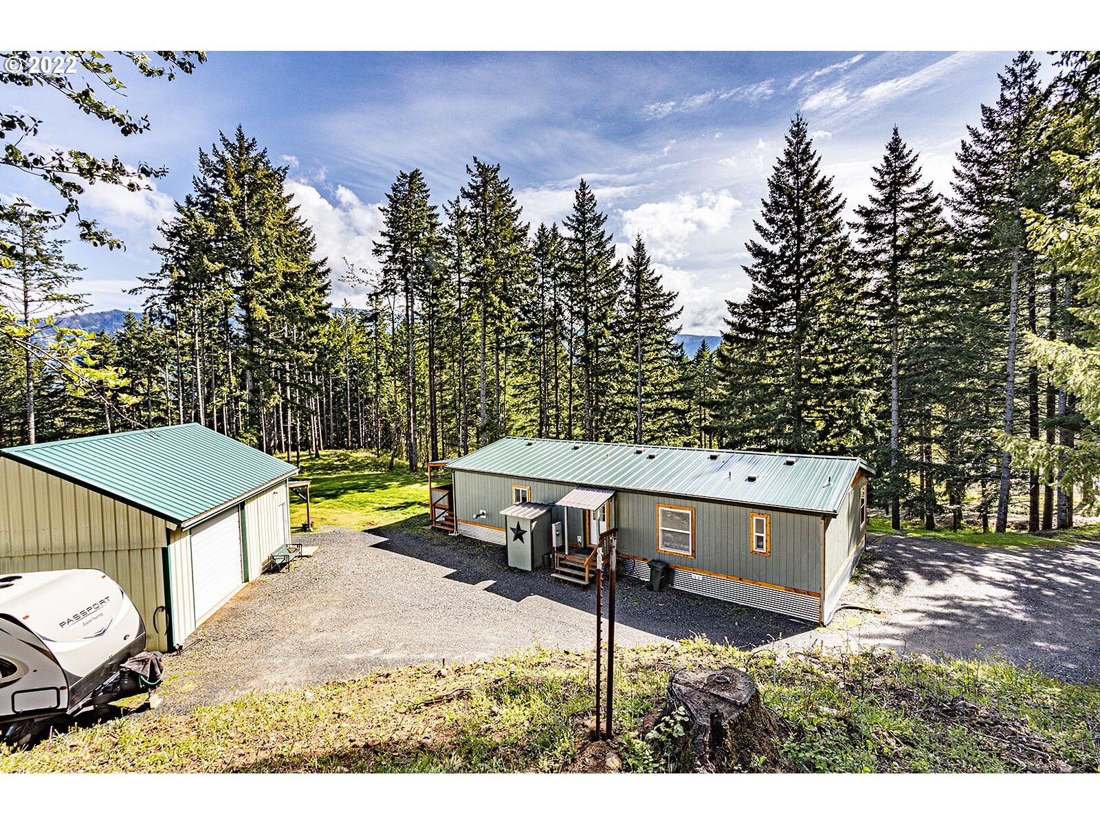 Property Photo: 812 Kanaka Creek Rd WA 98648