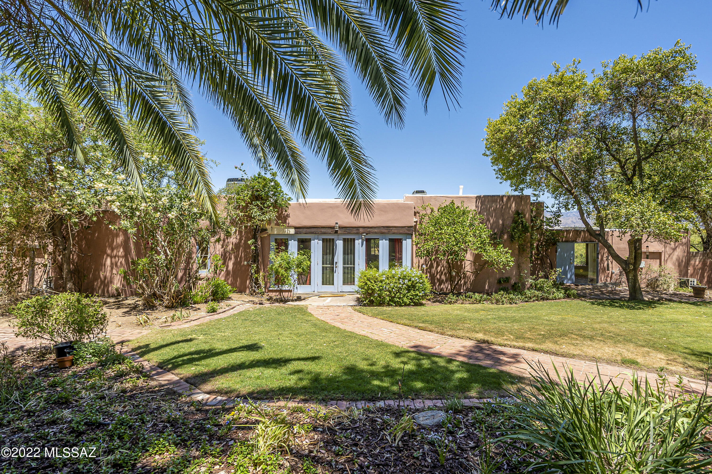 Property Photo: 330 N Indian House Road AZ 85711