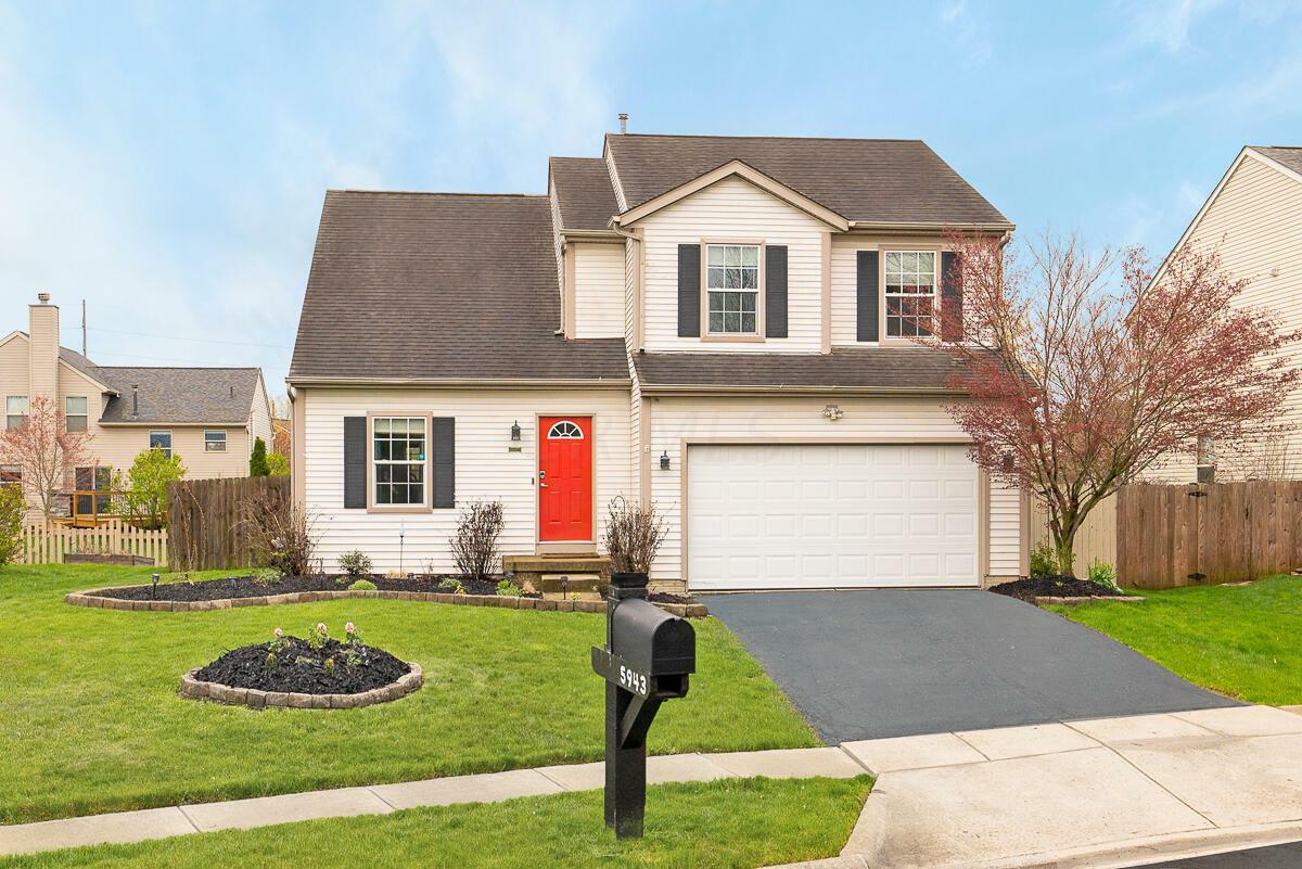 Property Photo: 5943 Rothchester Drive OH 43119