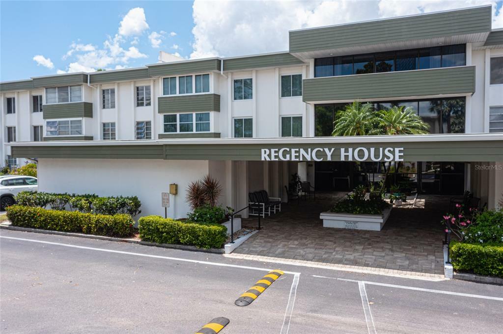 Property Photo: 2300 Aaron Street 306 FL 33952
