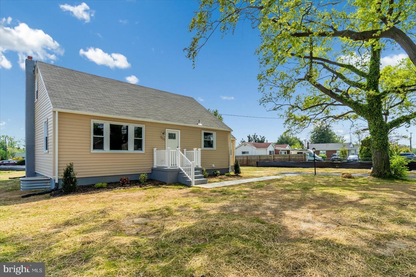 Property Photo: 903 Hammonds Lane MD 21225