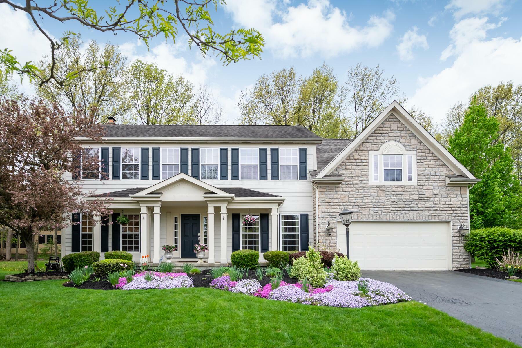 Property Photo: 5836 Chiddingstone Lane OH 43082