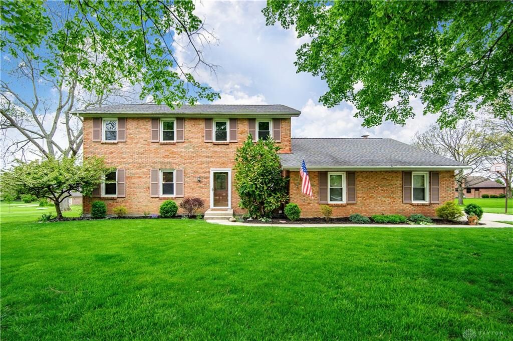 Property Photo: 9114 Beacon Light Court OH 45458