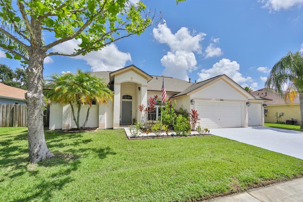 Property Photo:  1406 Hatcher Loop Drive  FL 33511 